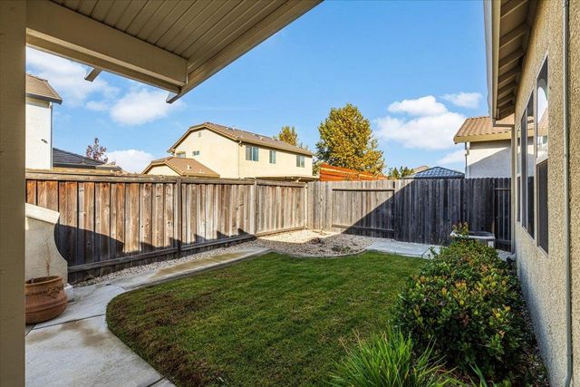 5620 Cobbler Ln, Linda, CA 95901