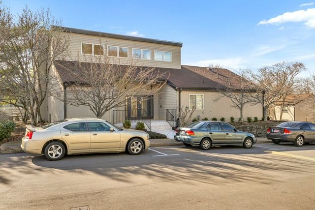 432 Summit Ridge Pl, Nashville, TN 37215