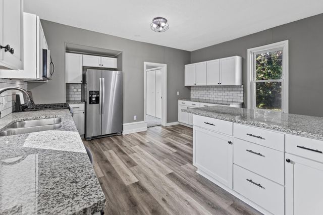 610 Charles Avenue, Saint Paul, MN 55103