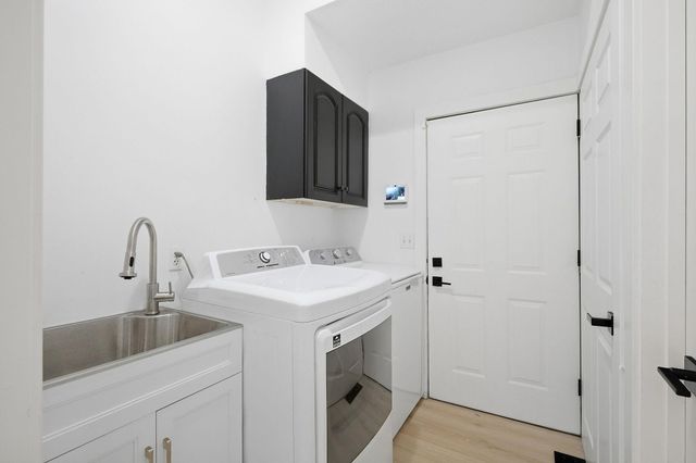 3257 Grimes Avenue N, Robbinsdale, MN 55422