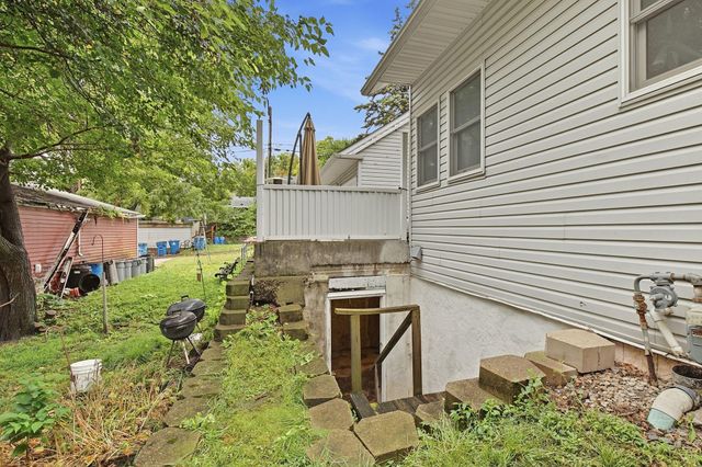 3257 Grimes Avenue N, Robbinsdale, MN 55422