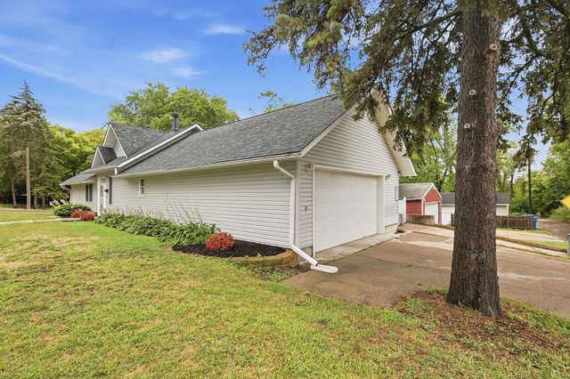 3257 Grimes Avenue N, Robbinsdale, MN 55422