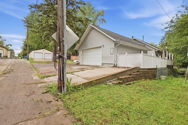 3257 Grimes Avenue N, Robbinsdale, MN 55422