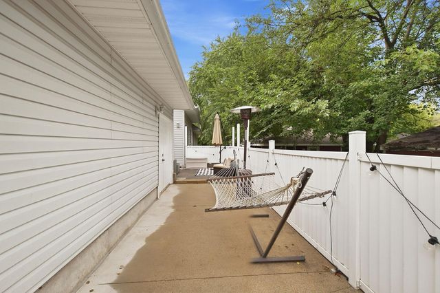 3257 Grimes Avenue N, Robbinsdale, MN 55422