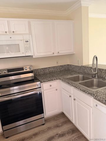 7405 Charmant Dr 1922, San Diego, CA 92122