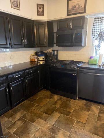 454 Stanley Pl, Rahway City, NJ 07065