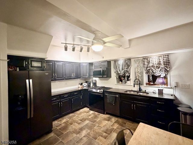 454 Stanley Pl, Rahway City, NJ 07065