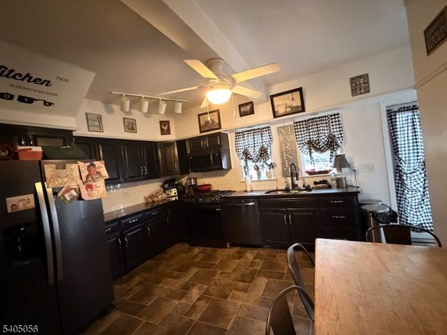 454 Stanley Pl, Rahway City, NJ 07065