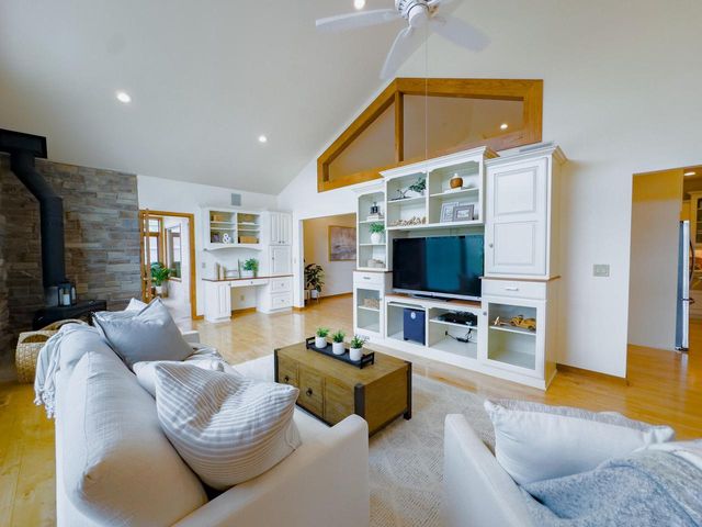 11604 N Granville ROAD, Mequon, WI 53097