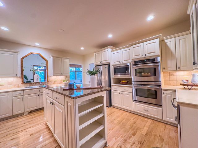 11604 N Granville ROAD, Mequon, WI 53097