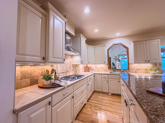 11604 N Granville ROAD, Mequon, WI 53097