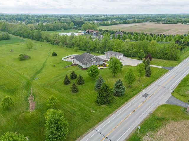11604 N Granville ROAD, Mequon, WI 53097