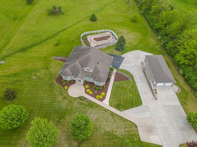 11604 N Granville ROAD, Mequon, WI 53097