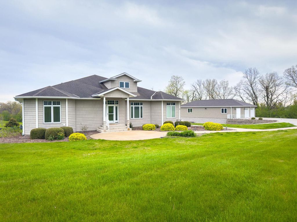 11604 N Granville ROAD, Mequon, WI 53097