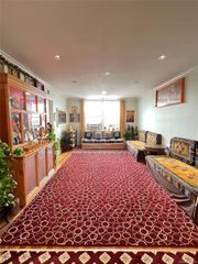 60-11 Broadway 6k, Woodside, NY 11377