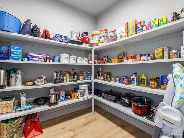 47705 Card Road, Macomb, MI 48044