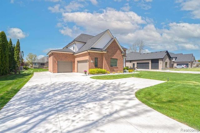 47705 Card Road, Macomb, MI 48044