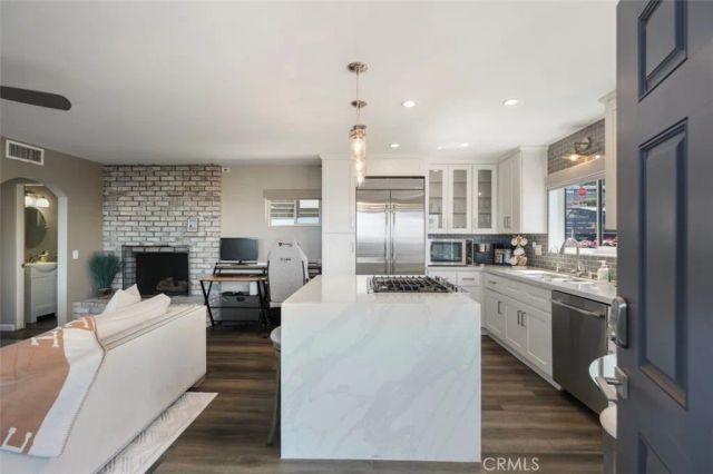 284 Chiquita, Laguna Beach, CA 92651
