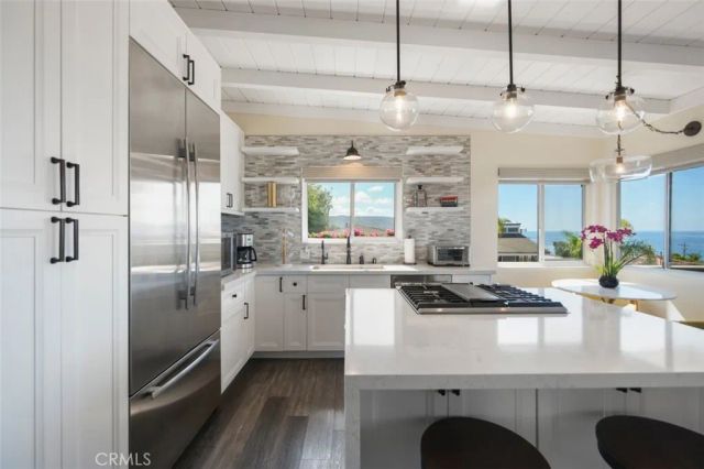 284 Chiquita, Laguna Beach, CA 92651
