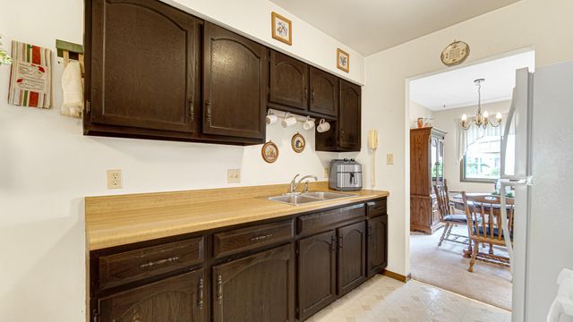 2105 Tupelo Lane, Chesterton, IN 46304