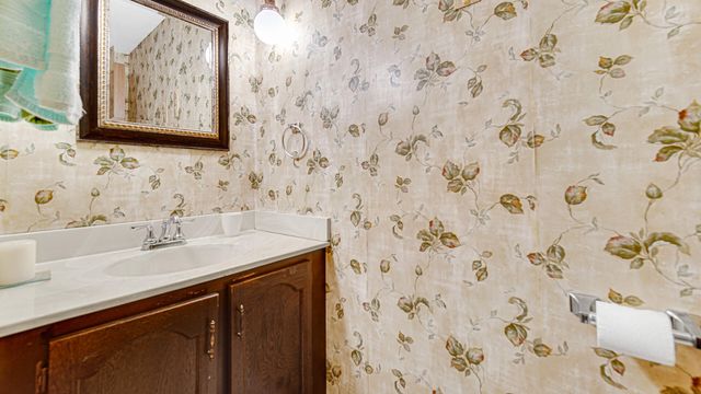 2105 Tupelo Lane, Chesterton, IN 46304