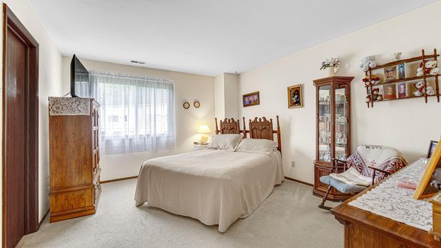 2105 Tupelo Lane, Chesterton, IN 46304