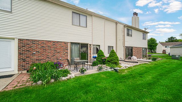 2105 Tupelo Lane, Chesterton, IN 46304