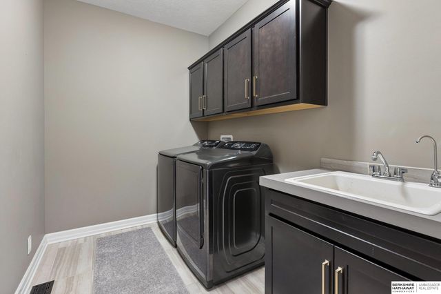 1606 Blue Sage Parkway, Elkhorn, NE 68022