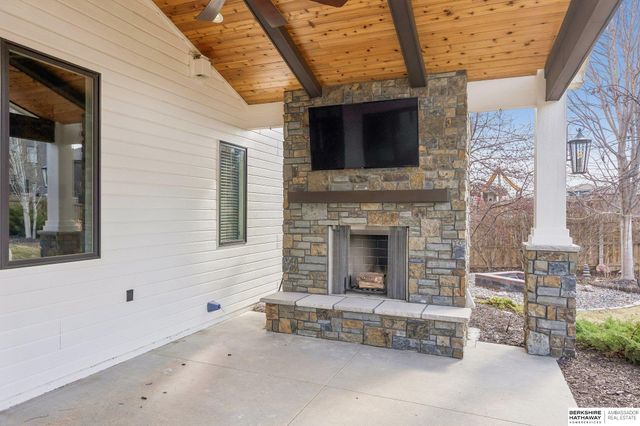 1606 Blue Sage Parkway, Elkhorn, NE 68022