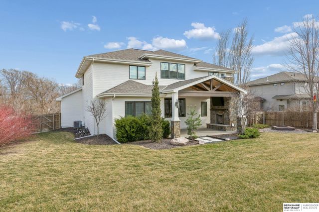 1606 Blue Sage Parkway, Elkhorn, NE 68022