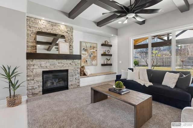 1606 Blue Sage Parkway, Elkhorn, NE 68022