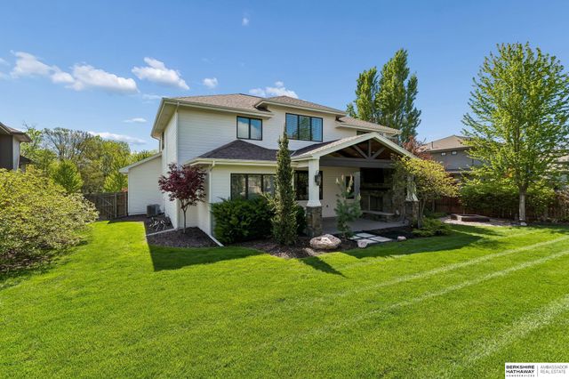 1606 Blue Sage Parkway, Elkhorn, NE 68022