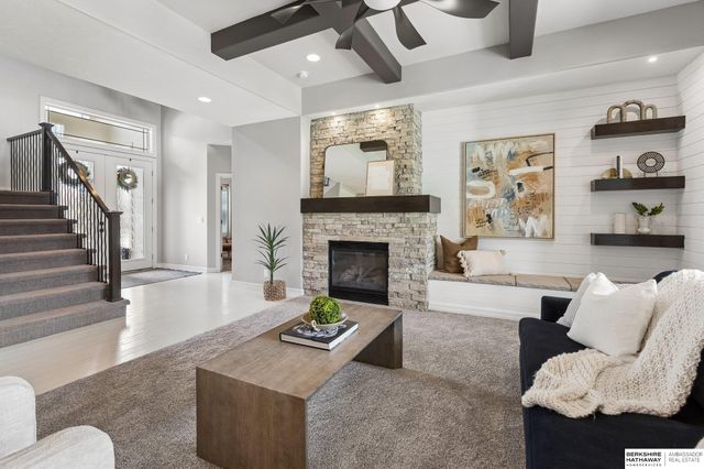 1606 Blue Sage Parkway, Elkhorn, NE 68022