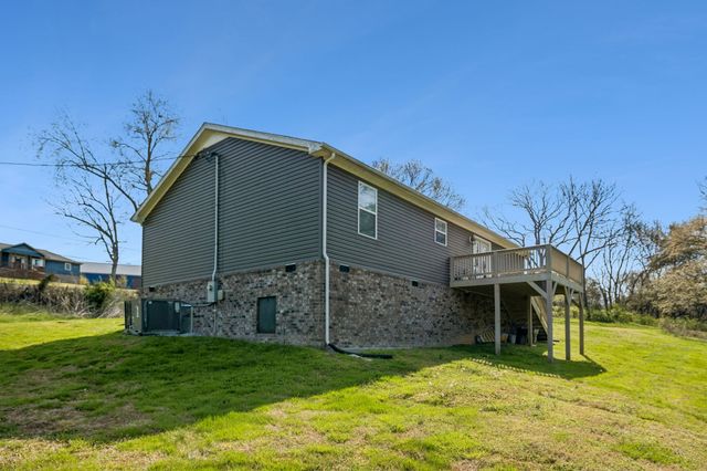 2 Hickman Creek Rd, N, Hickman, TN 38567