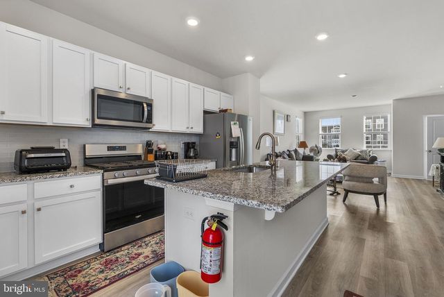 110 JONAGOLD DR, Glassboro, NJ 08028