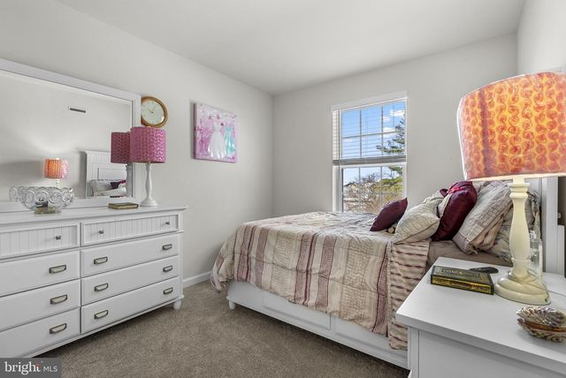 110 JONAGOLD DR, Glassboro, NJ 08028