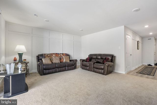 110 JONAGOLD DR, Glassboro, NJ 08028