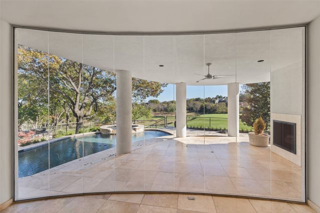 1108 Shady Oaks Lane, Westover Hills, TX 76107