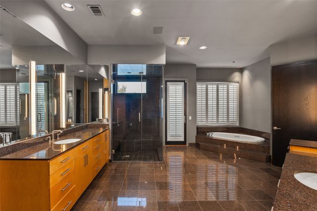 1108 Shady Oaks Lane, Westover Hills, TX 76107