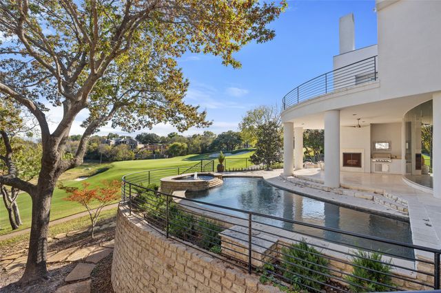 1108 Shady Oaks Lane, Westover Hills, TX 76107