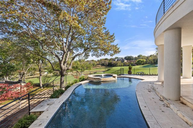 1108 Shady Oaks Lane, Westover Hills, TX 76107