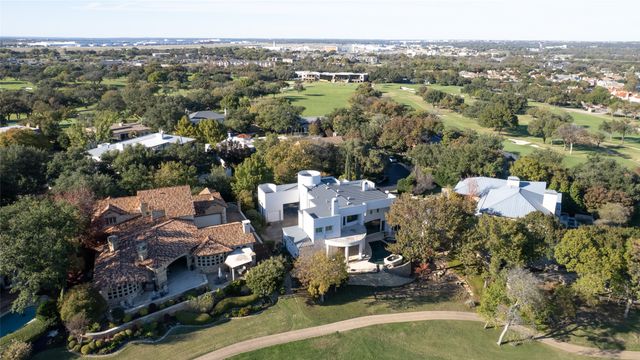 1108 Shady Oaks Lane, Westover Hills, TX 76107