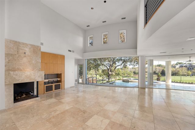 1108 Shady Oaks Lane, Westover Hills, TX 76107