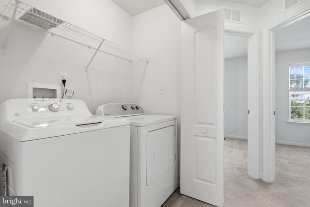 65 DARIEN DR, Bunker Hill, WV 25413