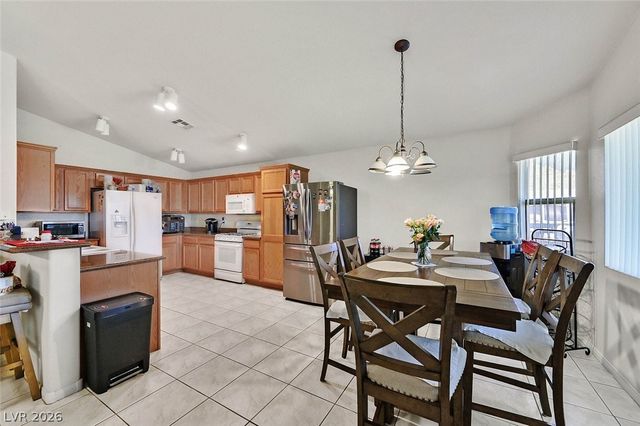 3704 Waynesvill Street, Las Vegas, NV 89122