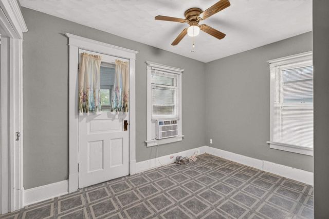 1913 10TH Street, Moline, IL 61265