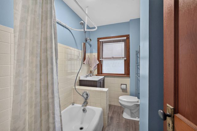 1913 10TH Street, Moline, IL 61265