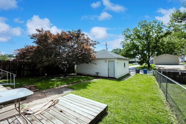 1913 10TH Street, Moline, IL 61265