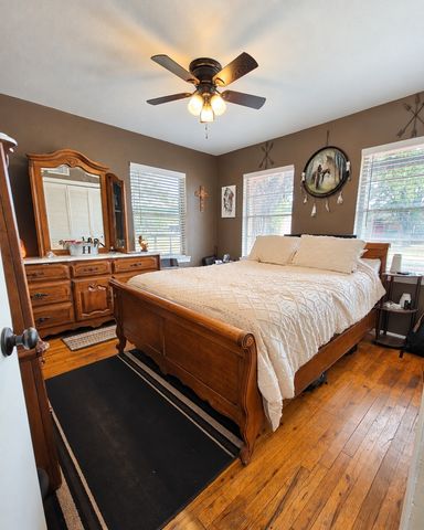 800 Kerry Lane, Azle, TX 76020