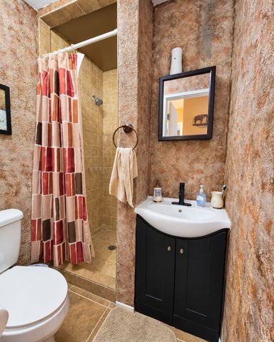 800 Kerry Lane, Azle, TX 76020